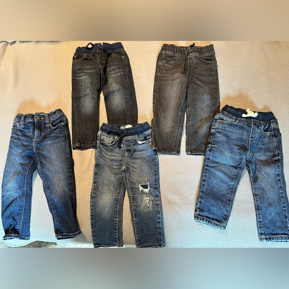 Lot of five toddler size 2T denim jeans - great condition!